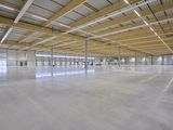 Duurzaam logistiek gebouw met hybride constructie op Schiphol Oost